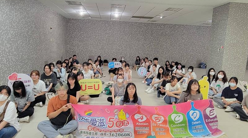 朴子衛生所攜手長庚科大，新鮮人「青春補給站」開張