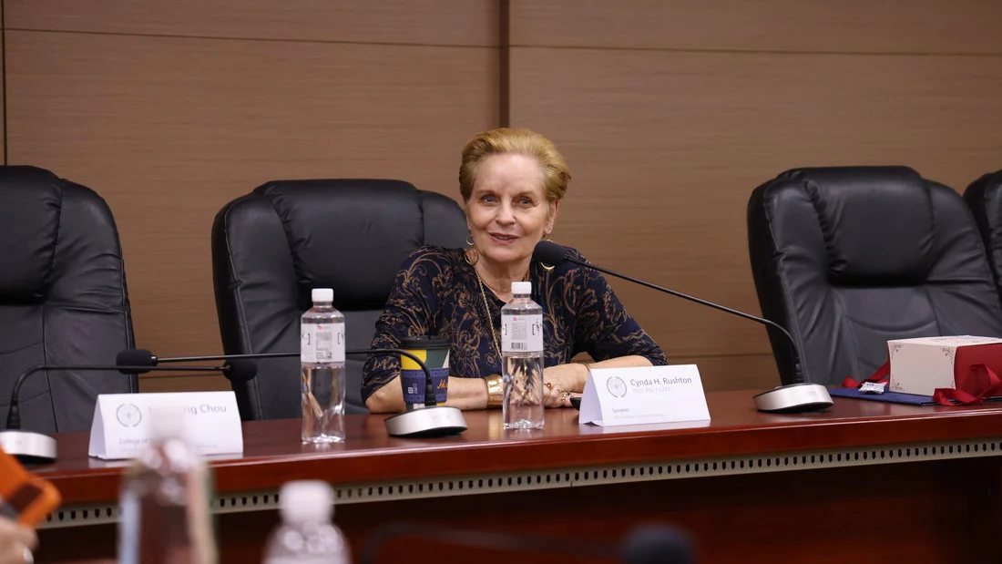 美國約翰霍普金斯大學教授Cynda H. Rushton分享護理人員自我管理與道德韌性的實踐方法。